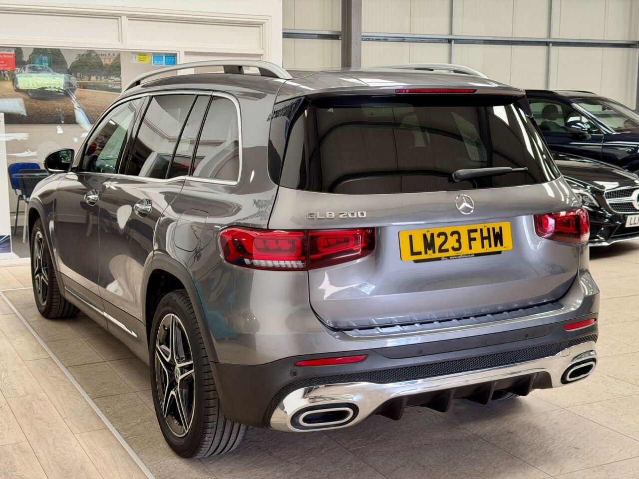 Mercedes-Benz GLB view 22