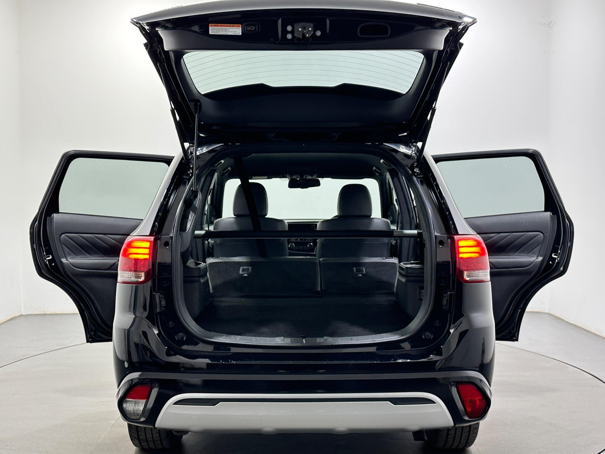 Mitsubishi Outlander view 42