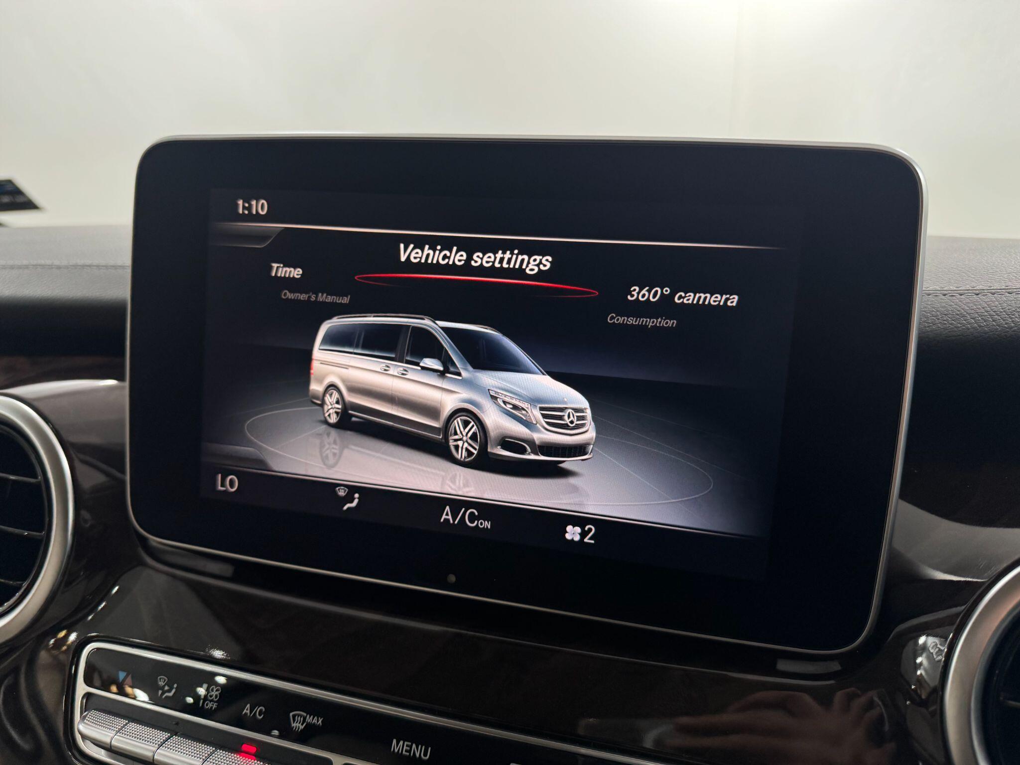 Mercedes-Benz V-Class view 38