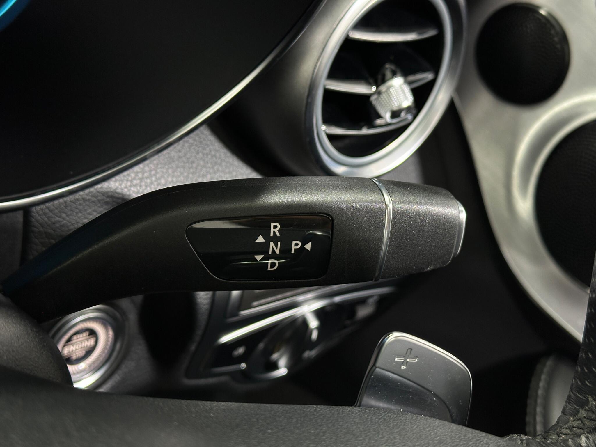 Mercedes-Benz C-Class view 17