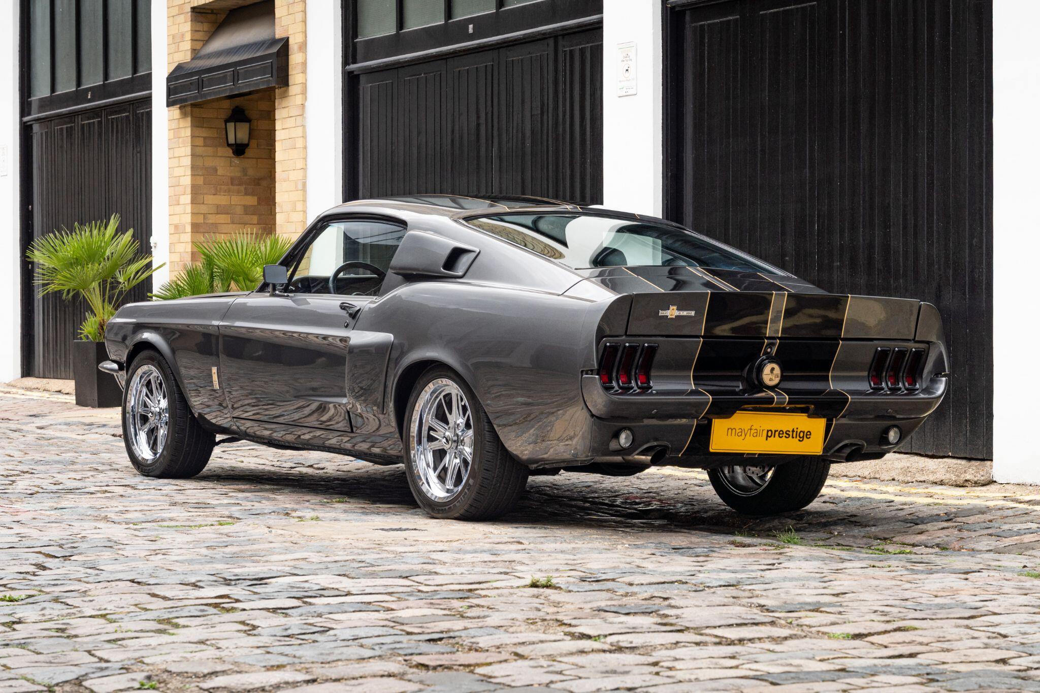 Ford Mustang view 11