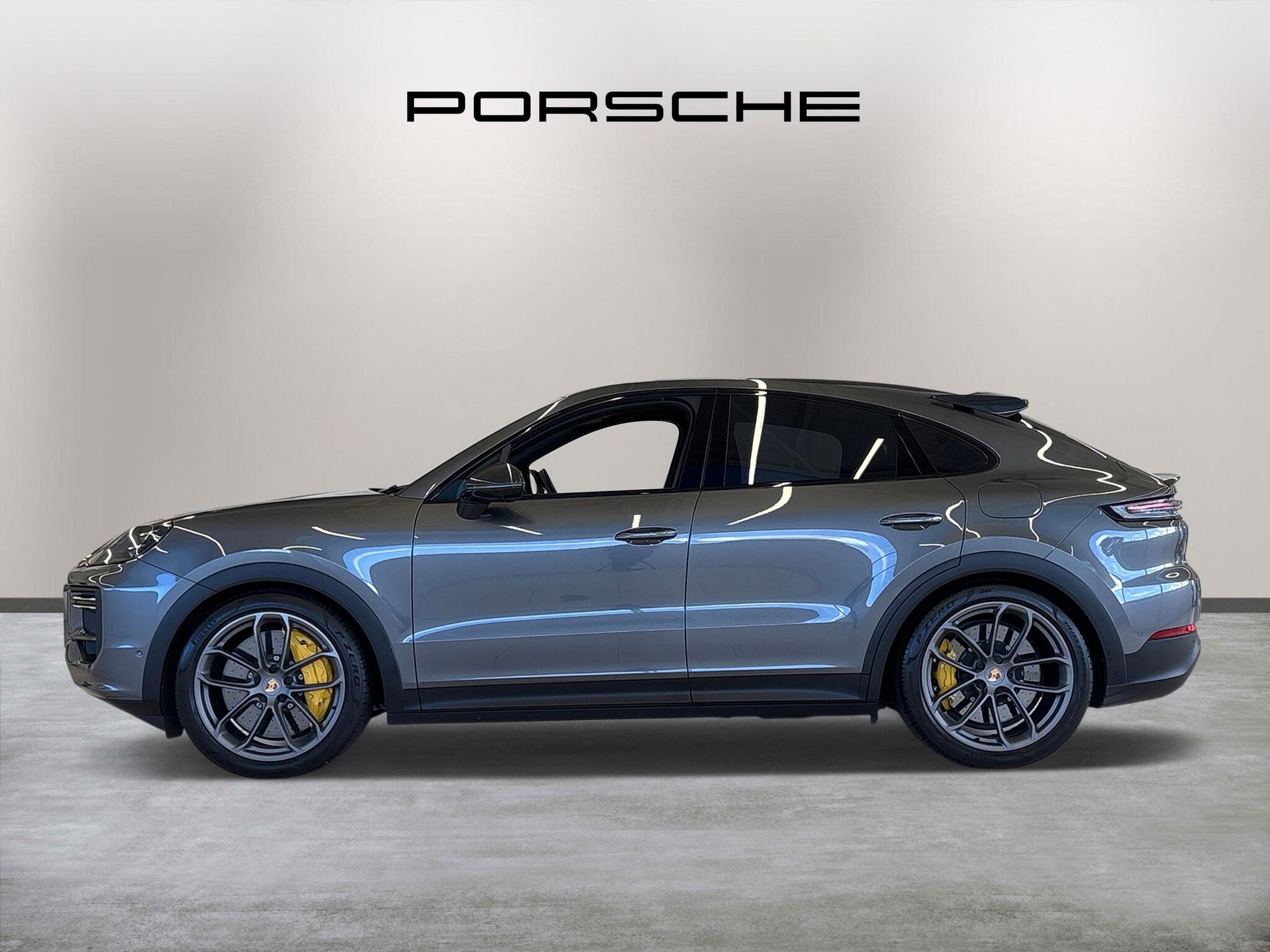 Porsche Cayenne view 4