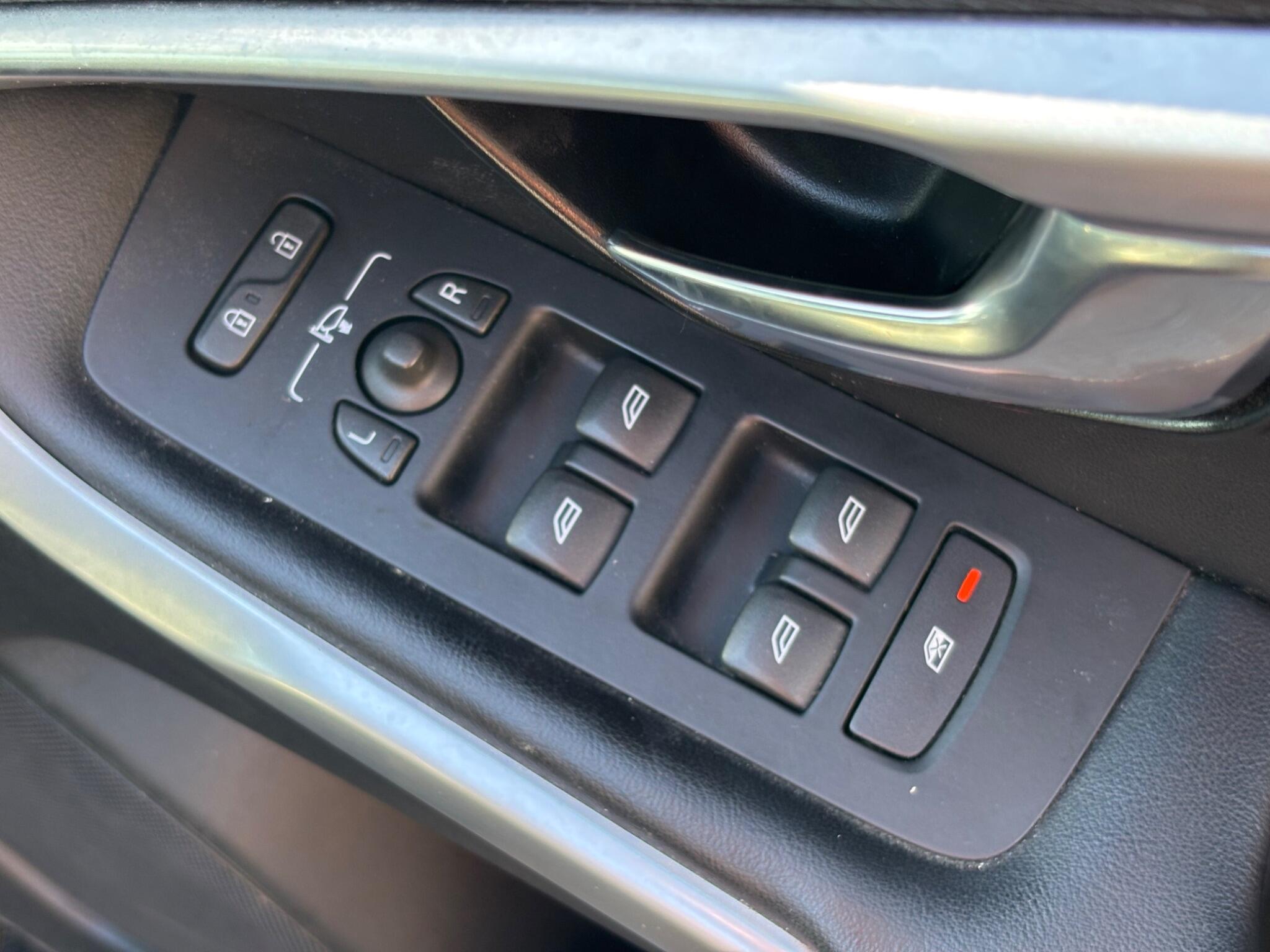 Volvo V40 view 40