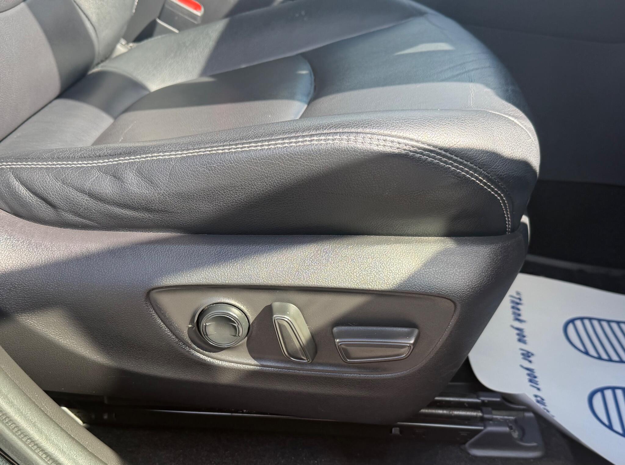 Toyota Rav4 view 18