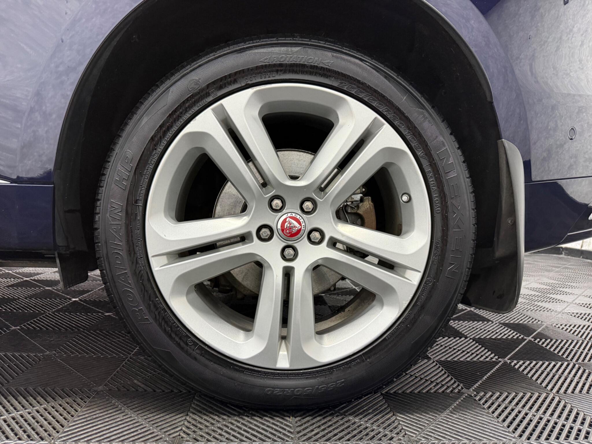 Jaguar F-Pace view 36