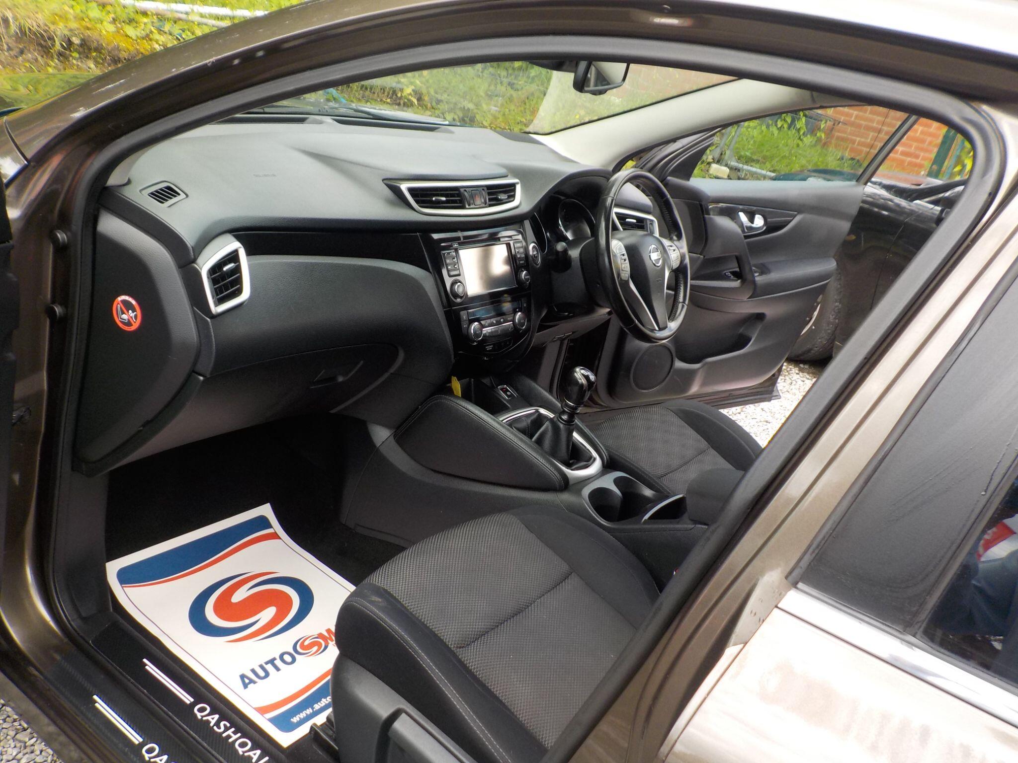 Nissan Qashqai 1.5 dCi n-tec+ 2WD Euro 5 (s/s) 5dr