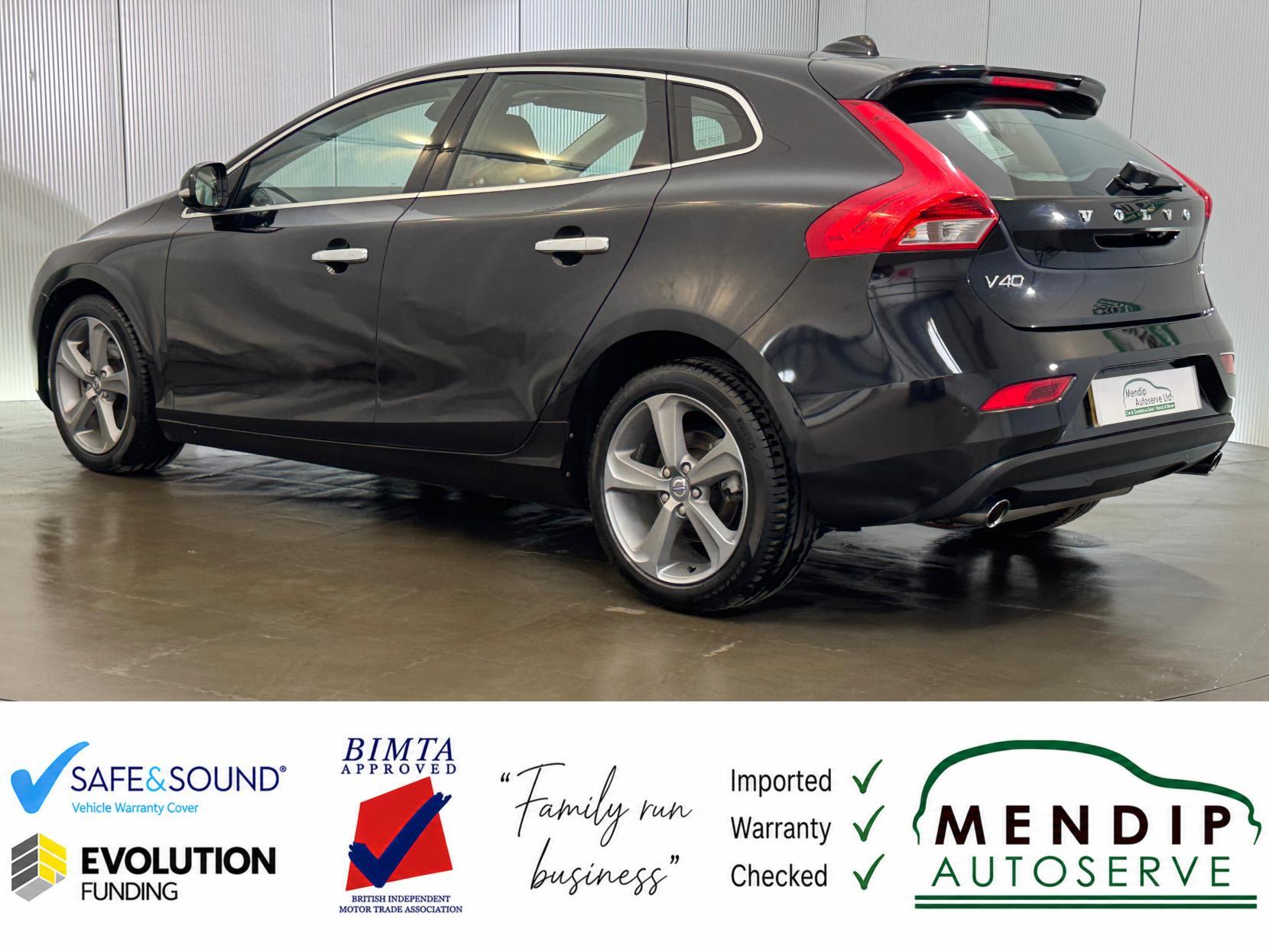 Volvo V40 view 14