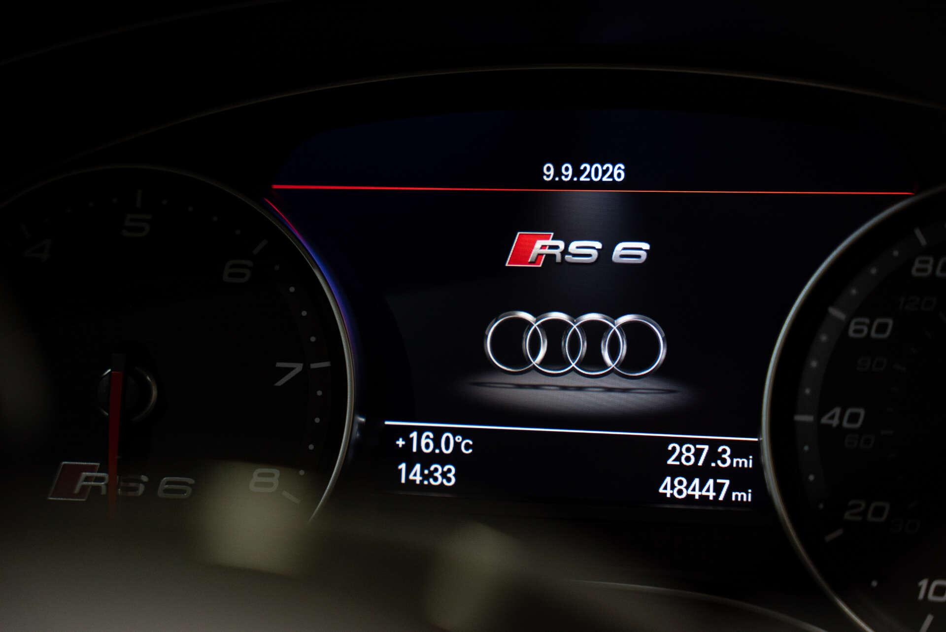 Audi RS6 Avant view 18