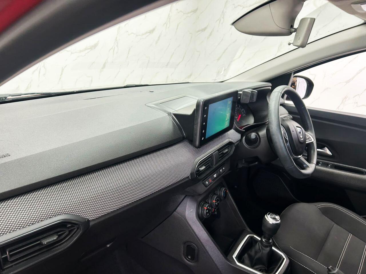 Dacia Sandero view 14