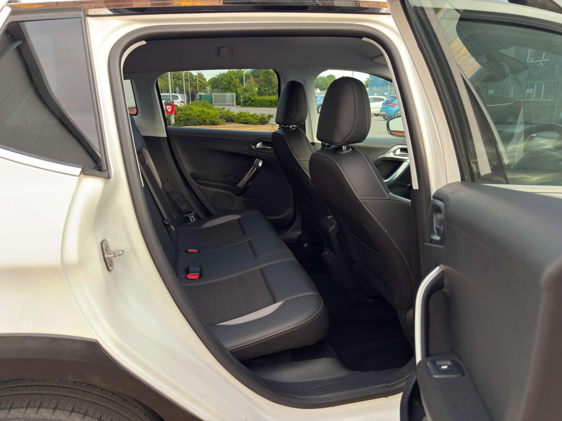 Peugeot 2008 view 29