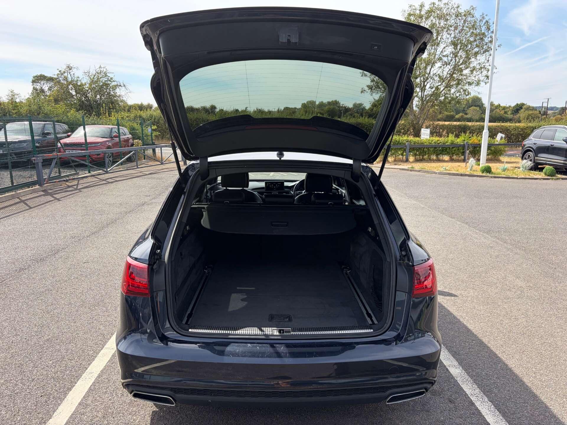 Audi A6 view 24