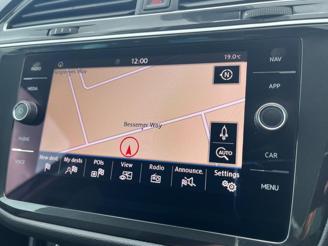 Volkswagen Tiguan view 19