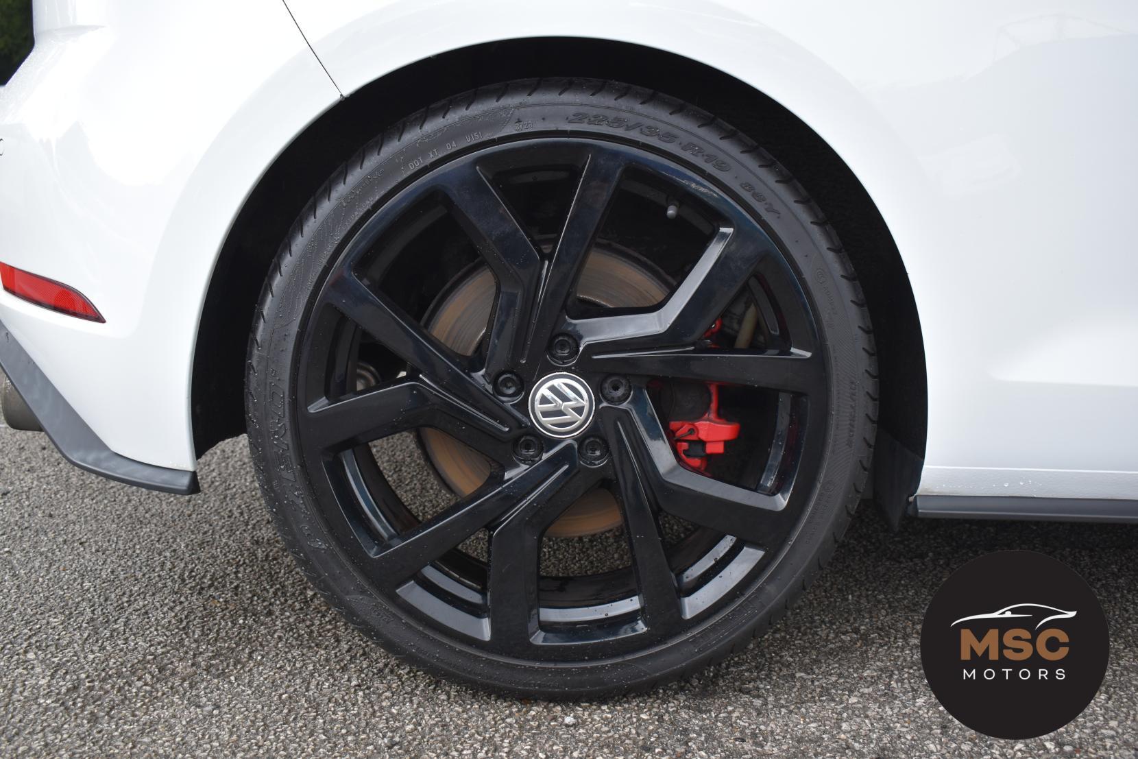 Volkswagen Golf view 27