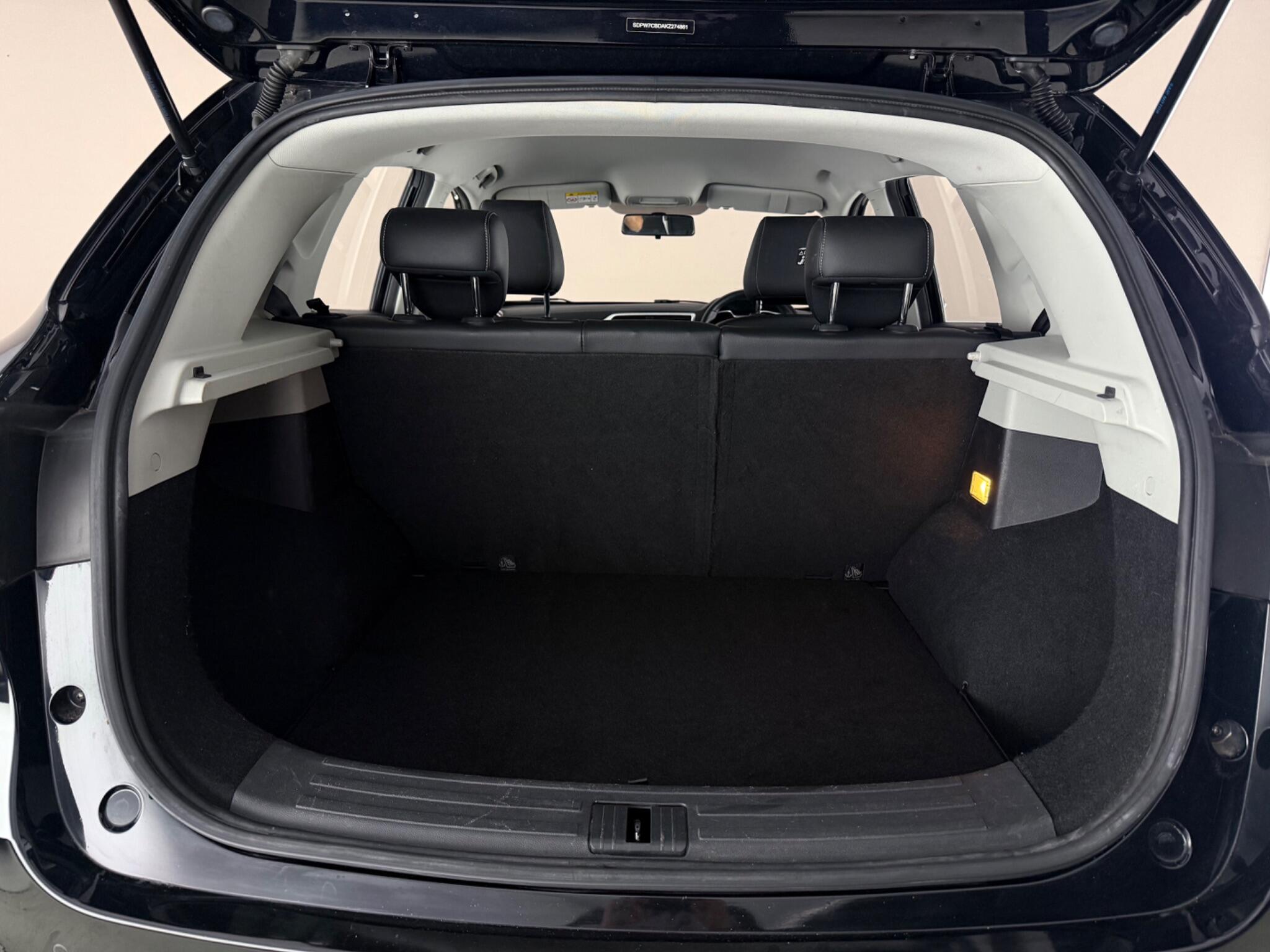 MG ZS view 10