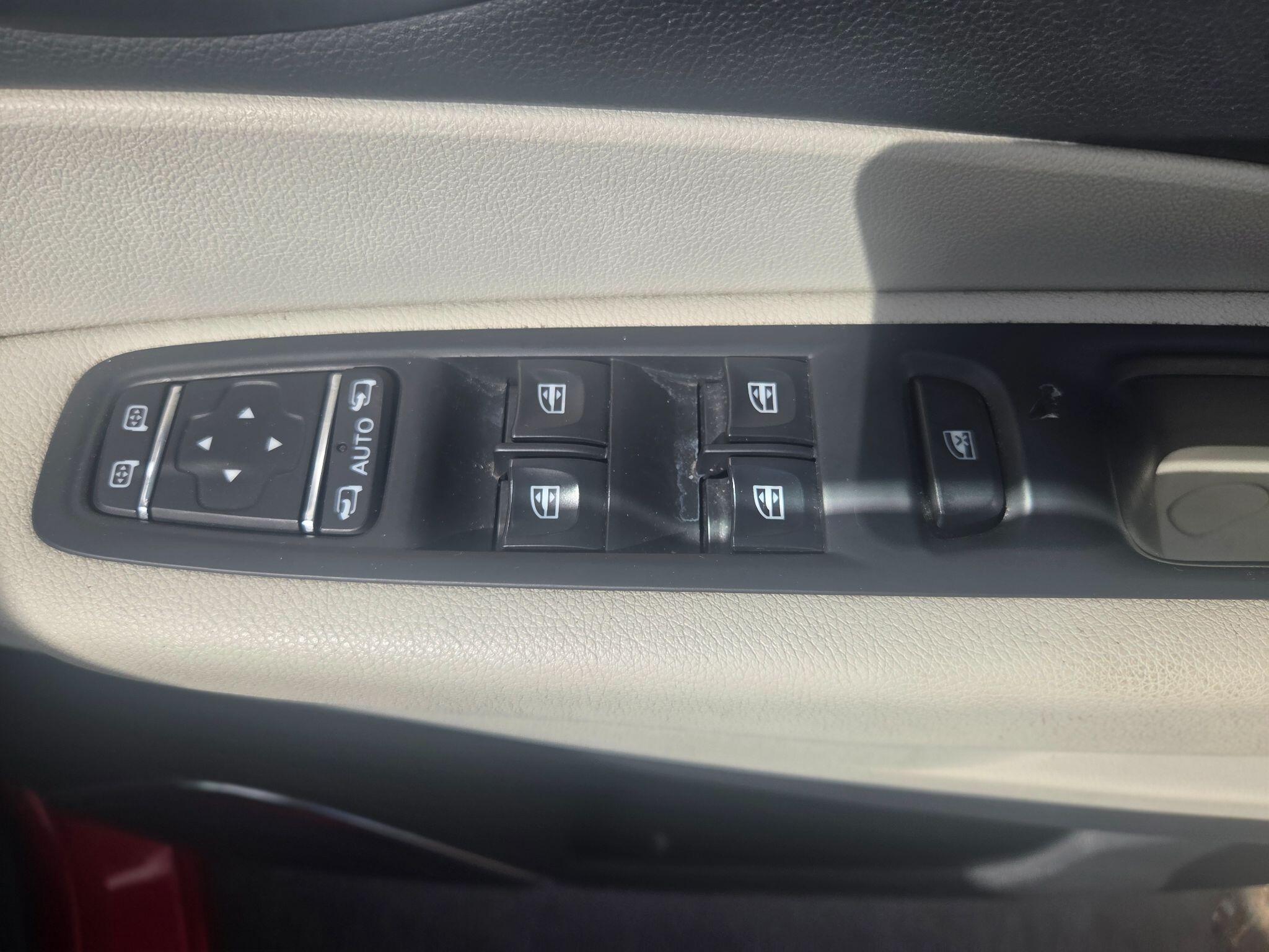 Renault Captur view 18