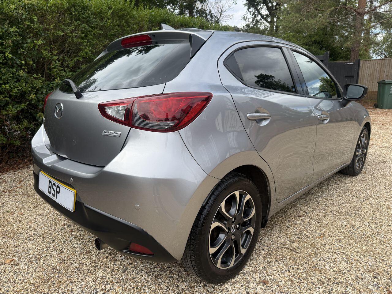 Mazda Mazda2 view 3
