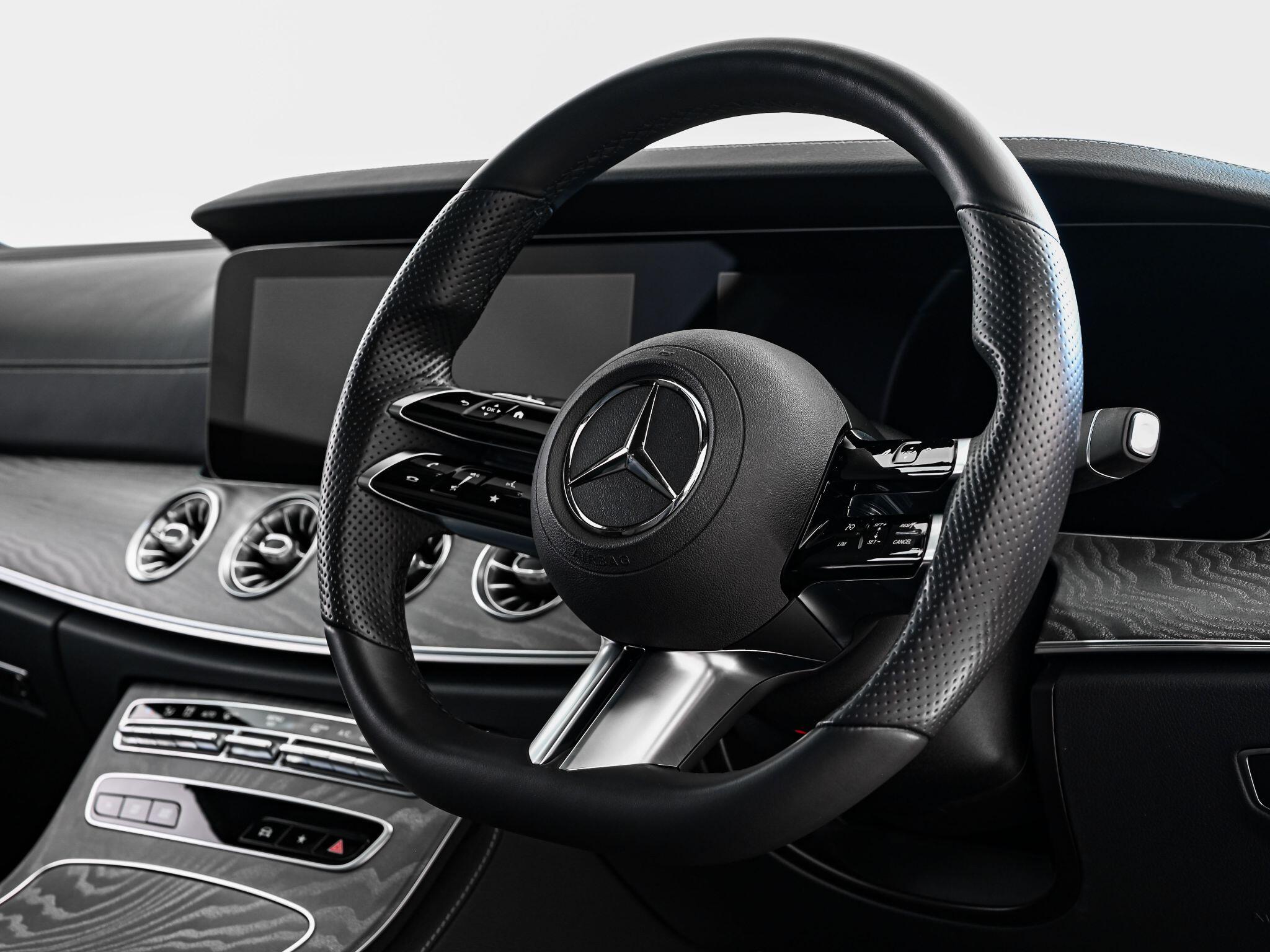 Mercedes-Benz E-Class view 8