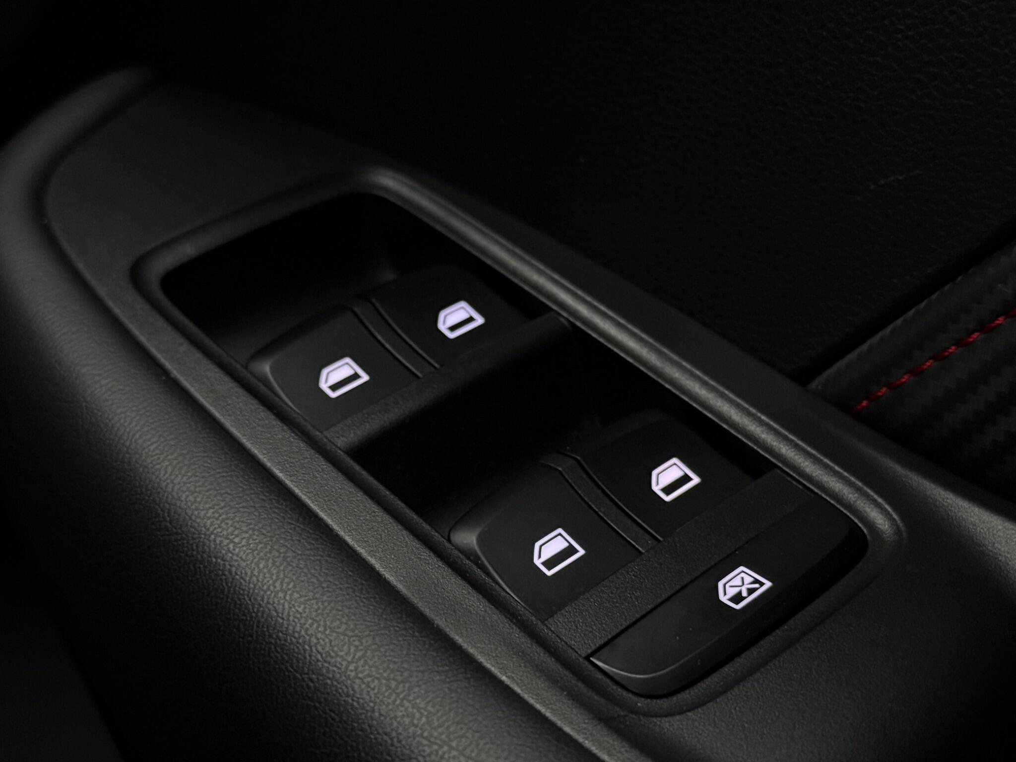 MG ZS view 35