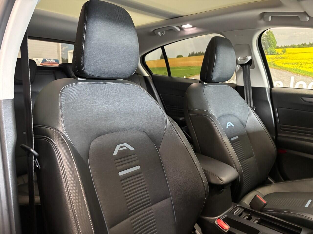 Ford Focus view 17
