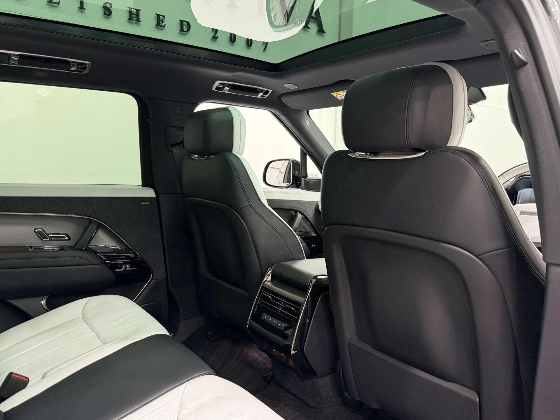 Land Rover Range Rover Sport view 15