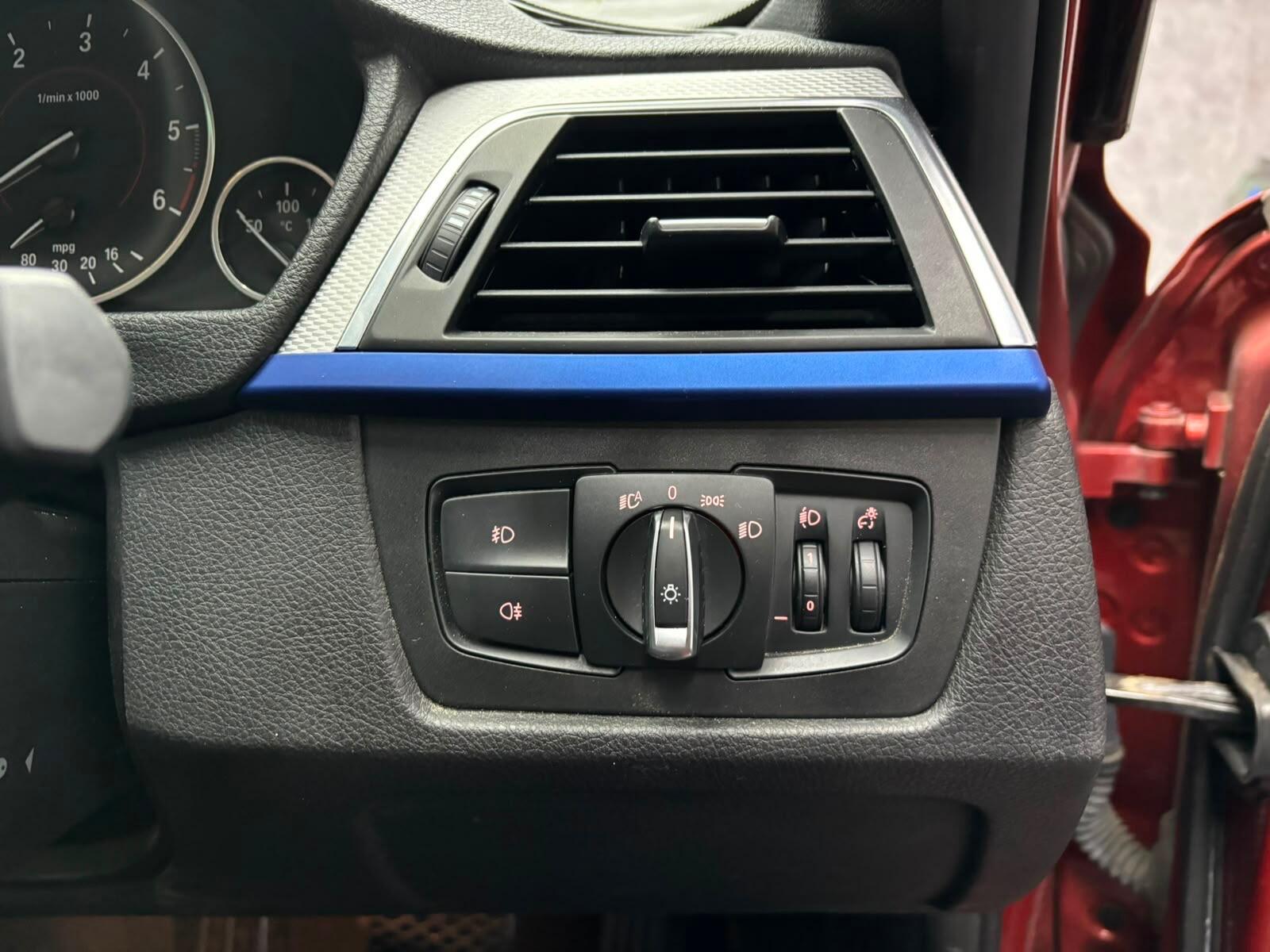 BMW 3 Series view 23