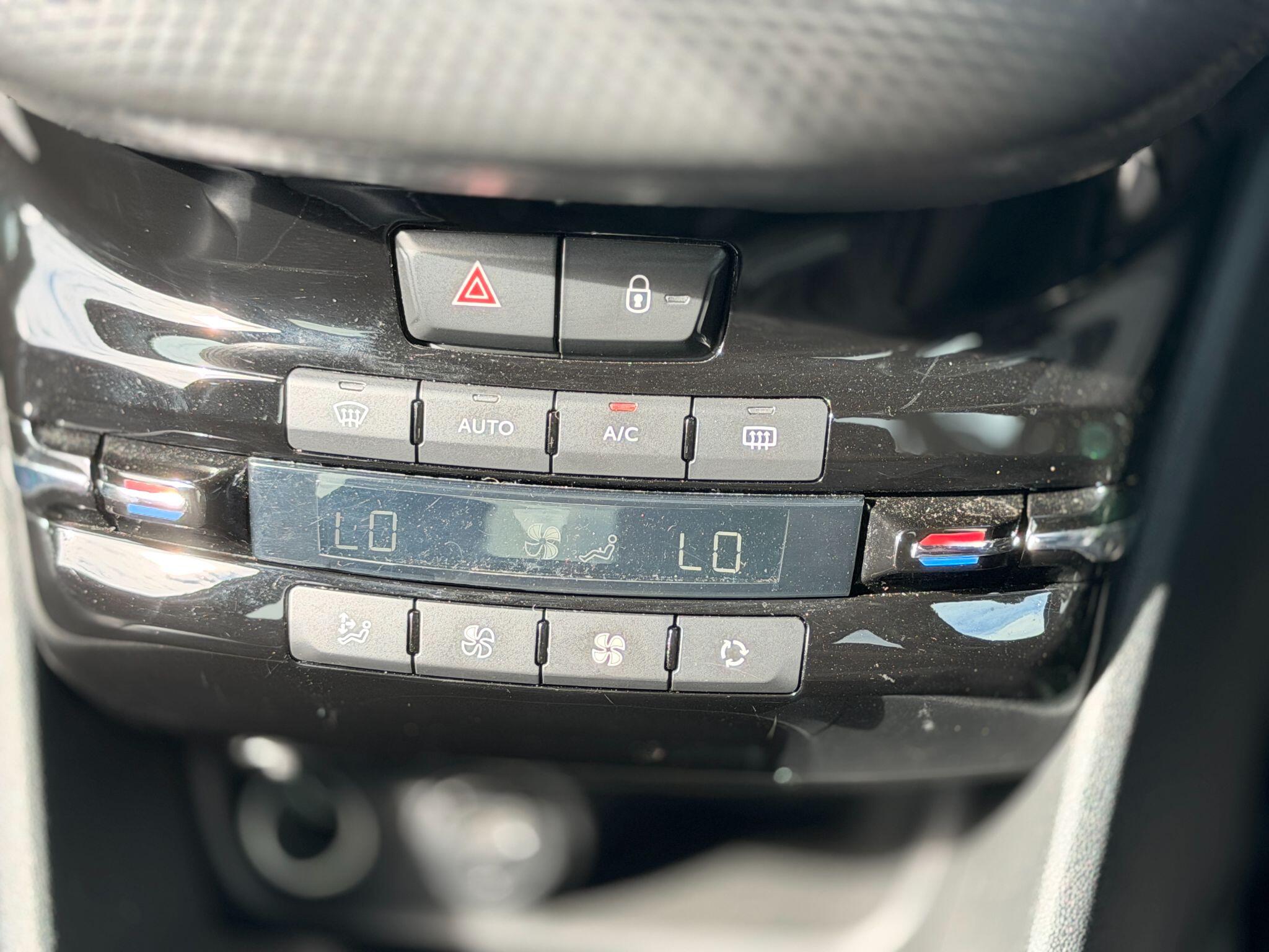 Peugeot 2008 view 39