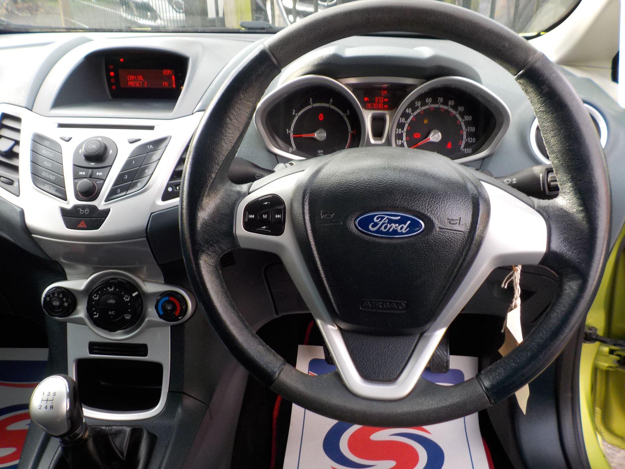 Ford Fiesta 1.25 Zetec 5dr