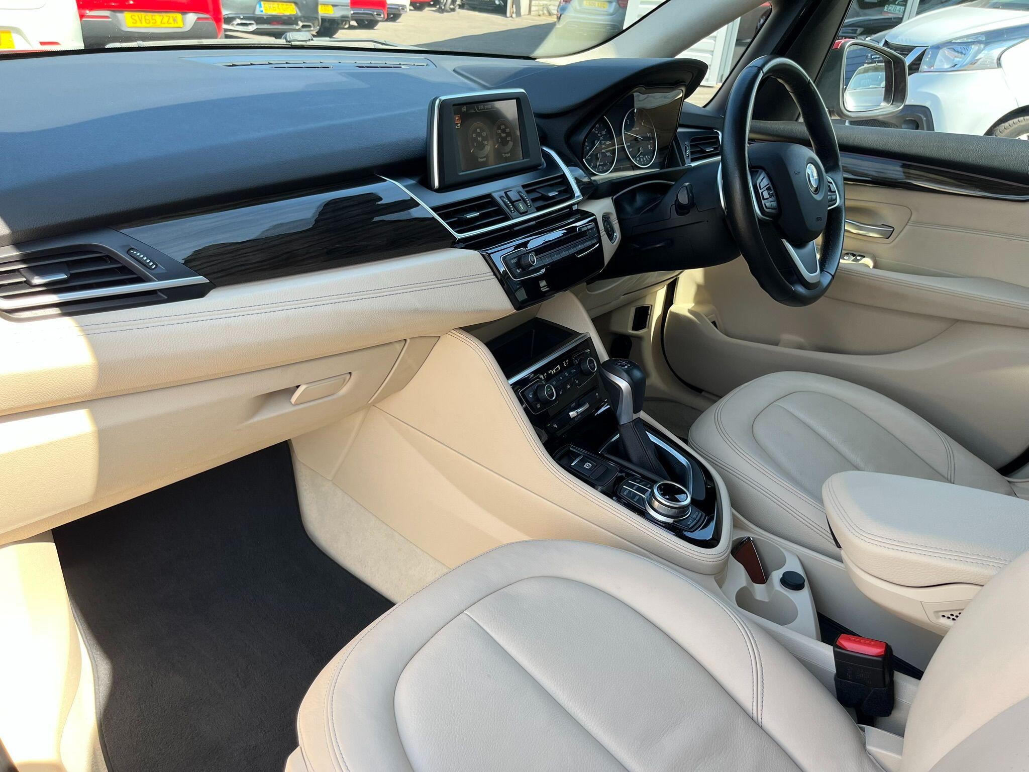 BMW 2 Series Active Tourer view 30