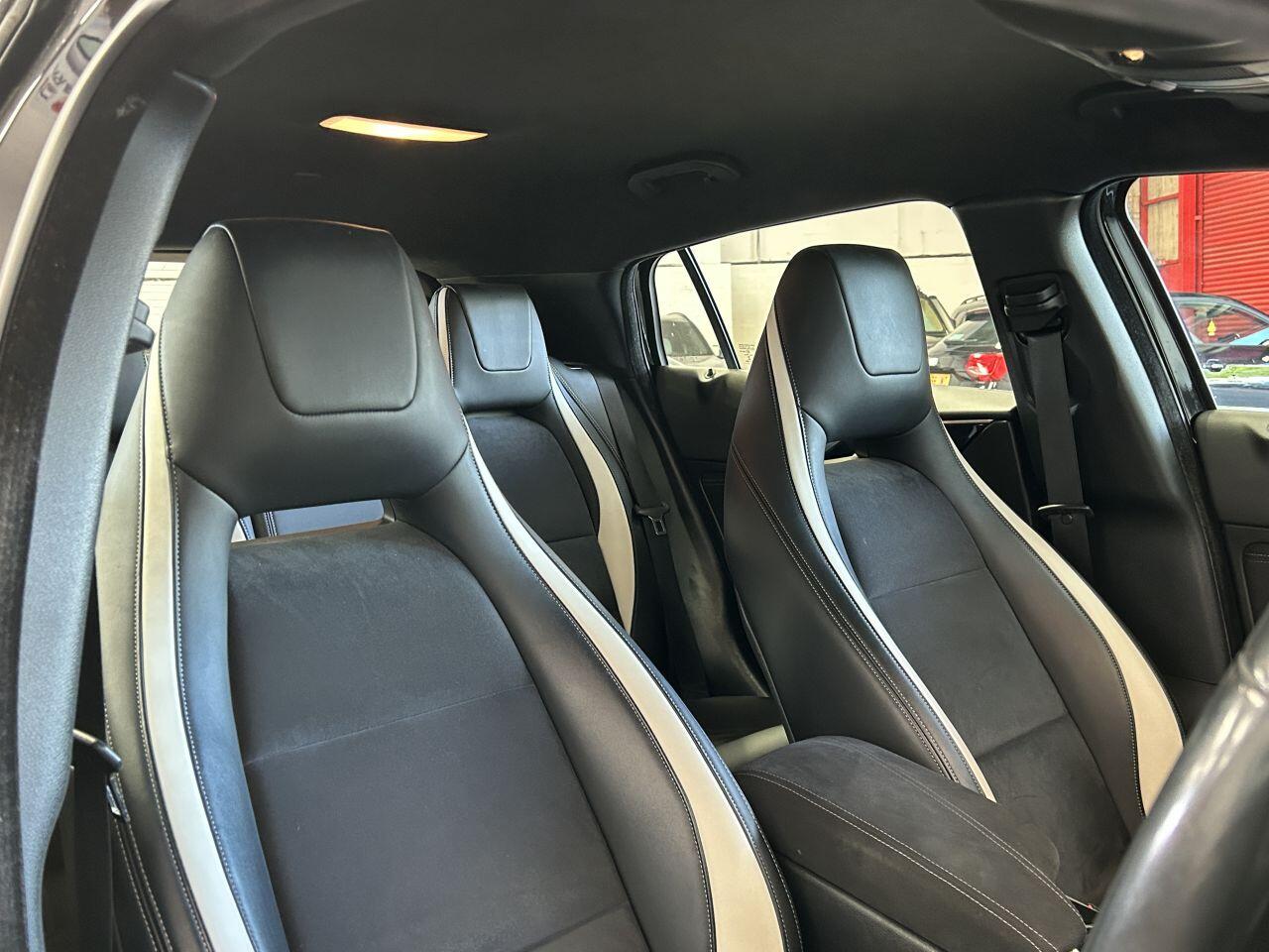 Infiniti Q30 view 23