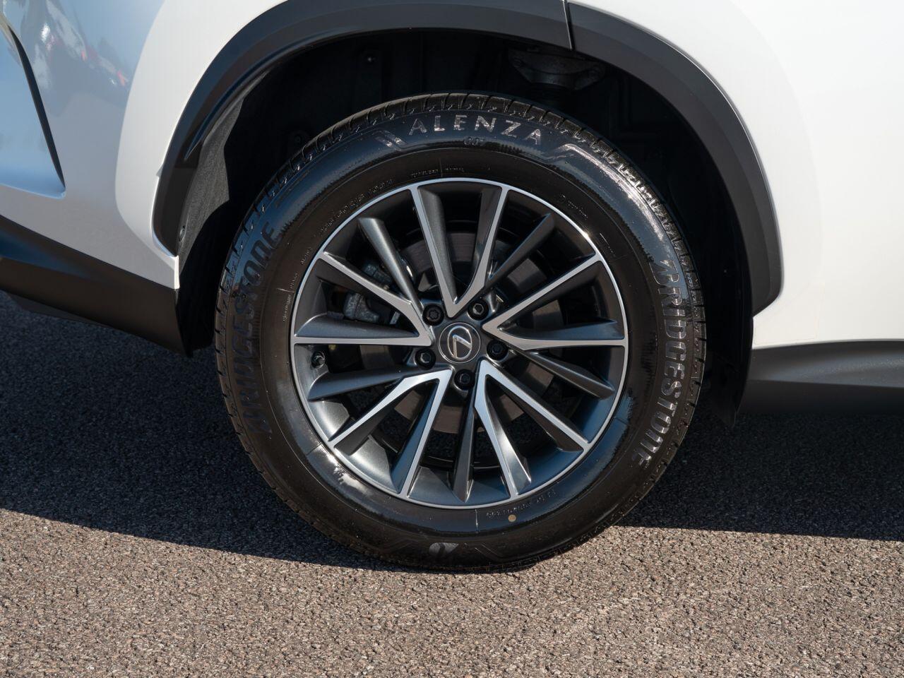 Lexus NX view 10
