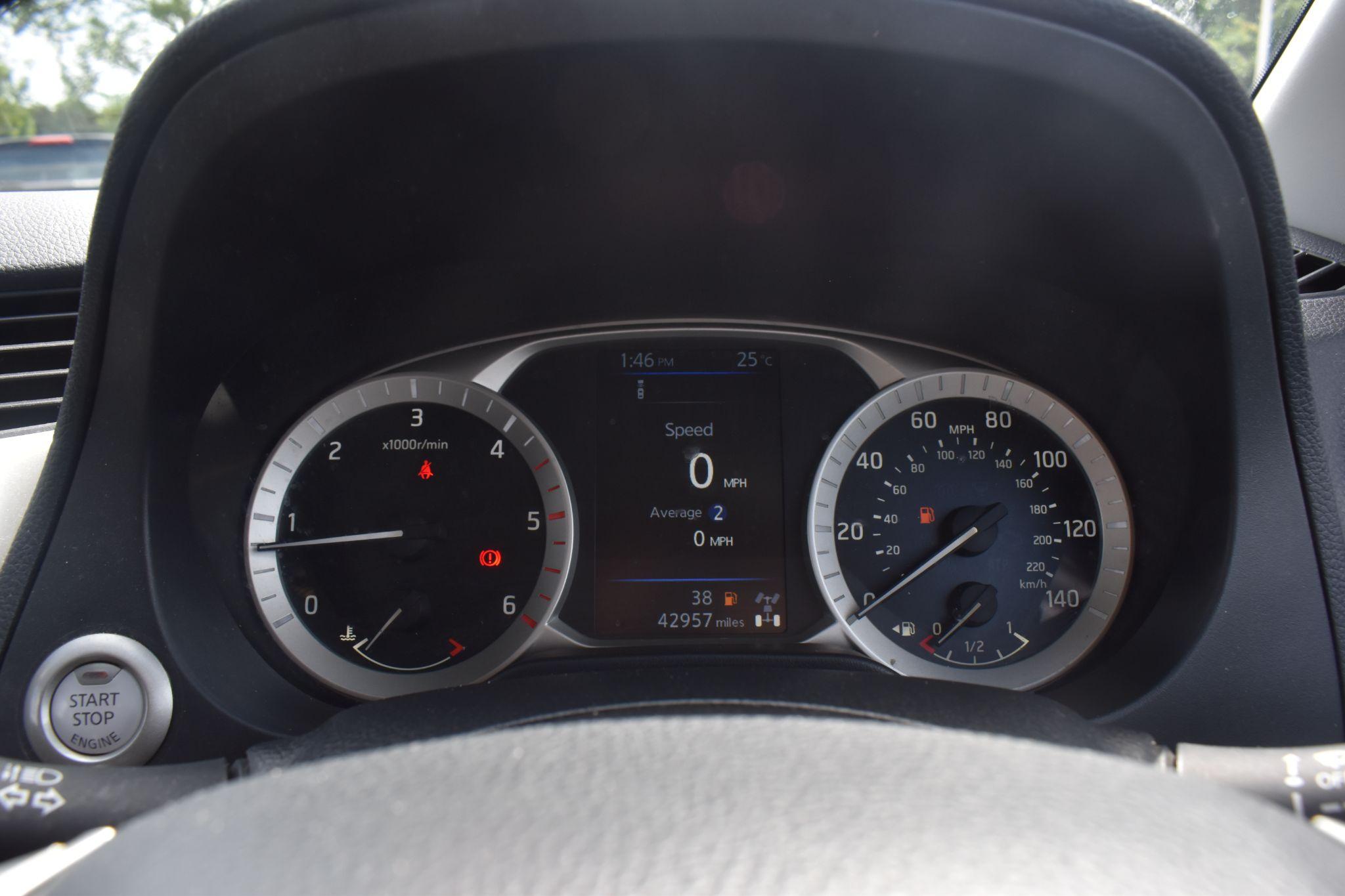 Navara - 2.3 dCi Tekna 4WD Euro 6 (s/s) 4dr - Image 33
