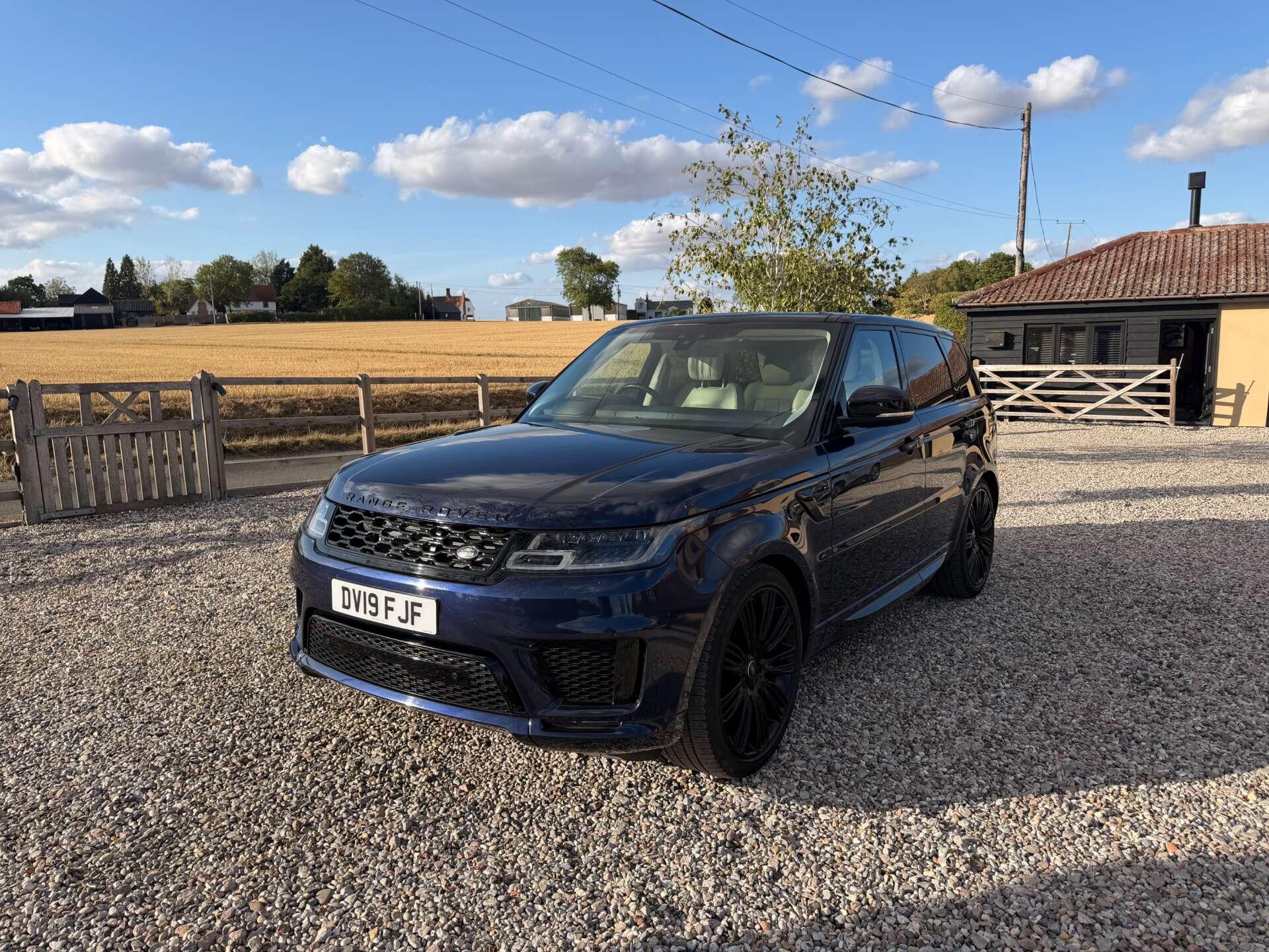 Land Rover Range Rover Sport view 2