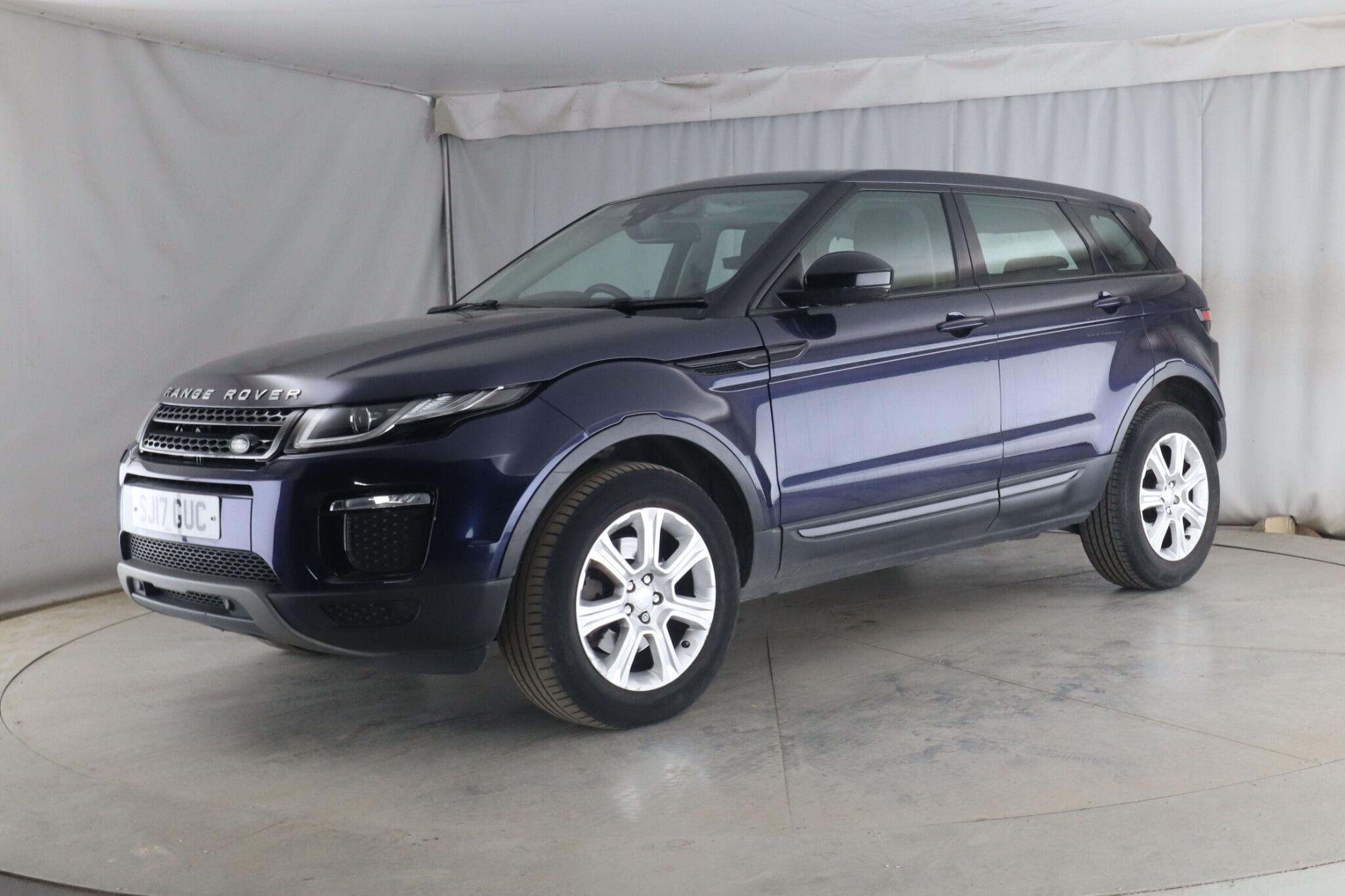Land Rover Range Rover Evoque view 3