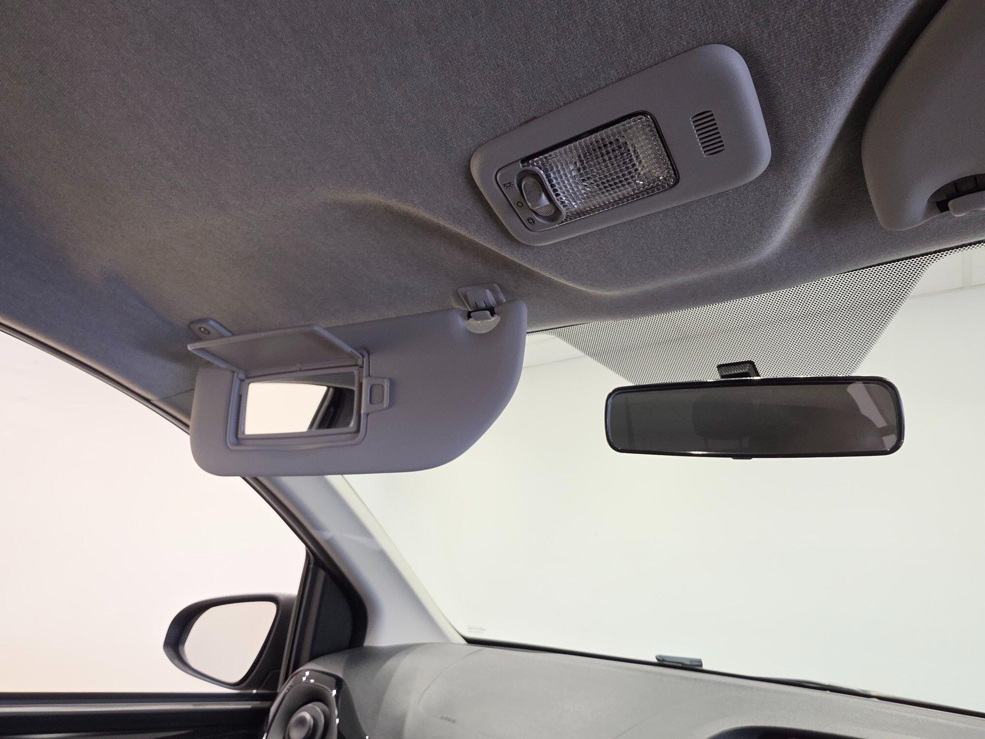 Peugeot 108 view 80