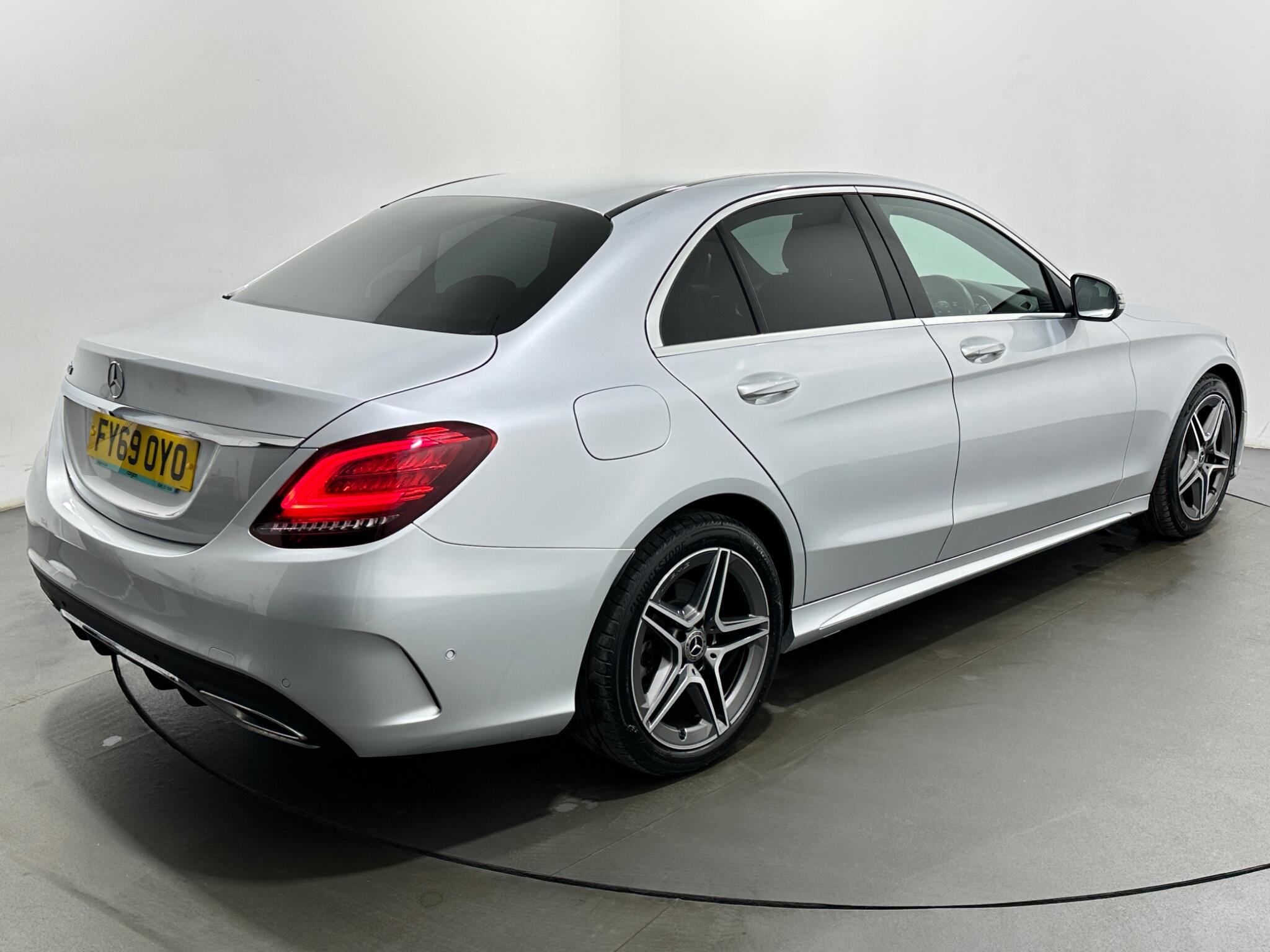 Mercedes-Benz C-Class view 51