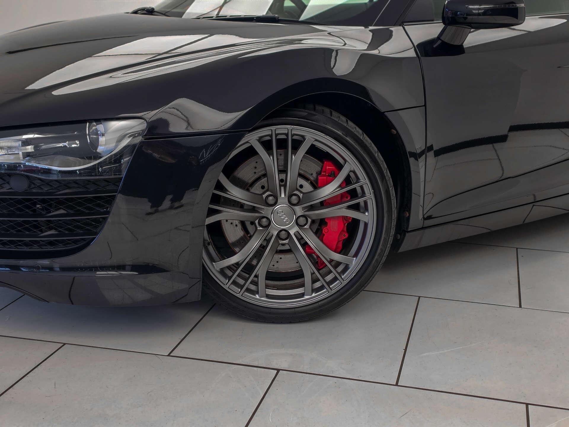 Audi R8 view 27