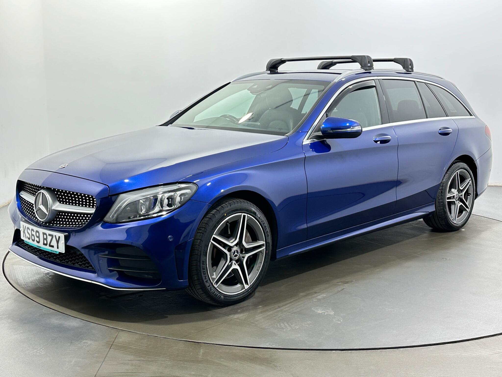 Mercedes-Benz C-Class view 4
