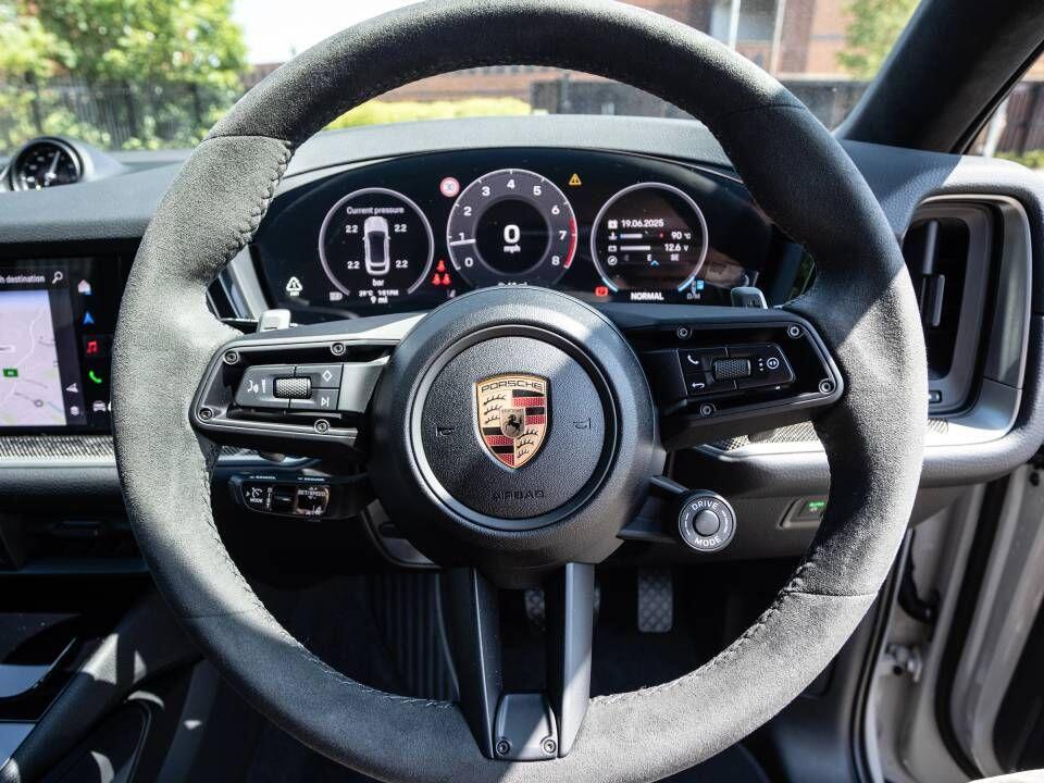 Porsche Cayenne view 66