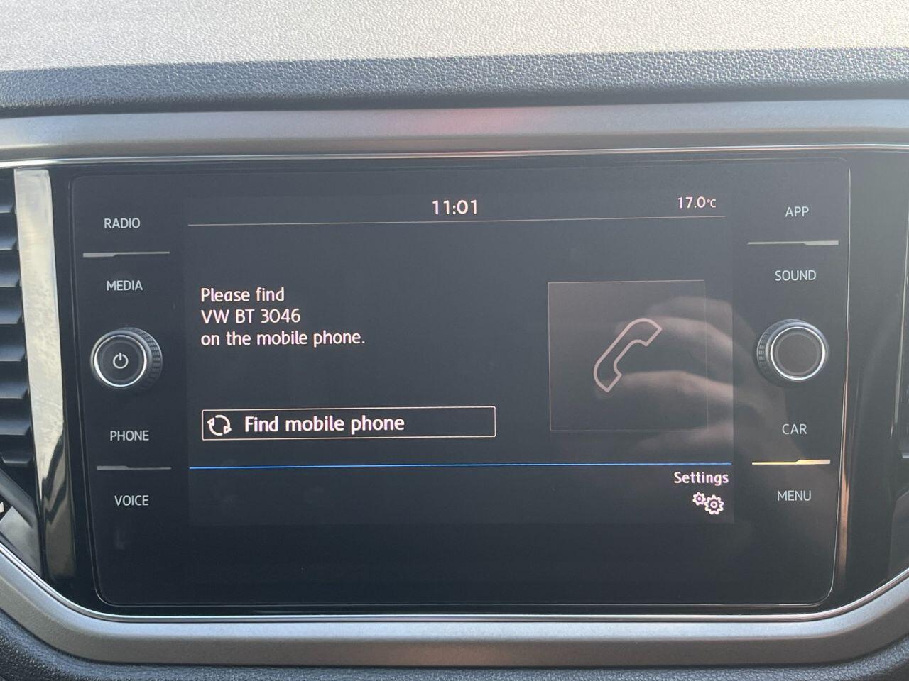 Volkswagen T-Roc view 24