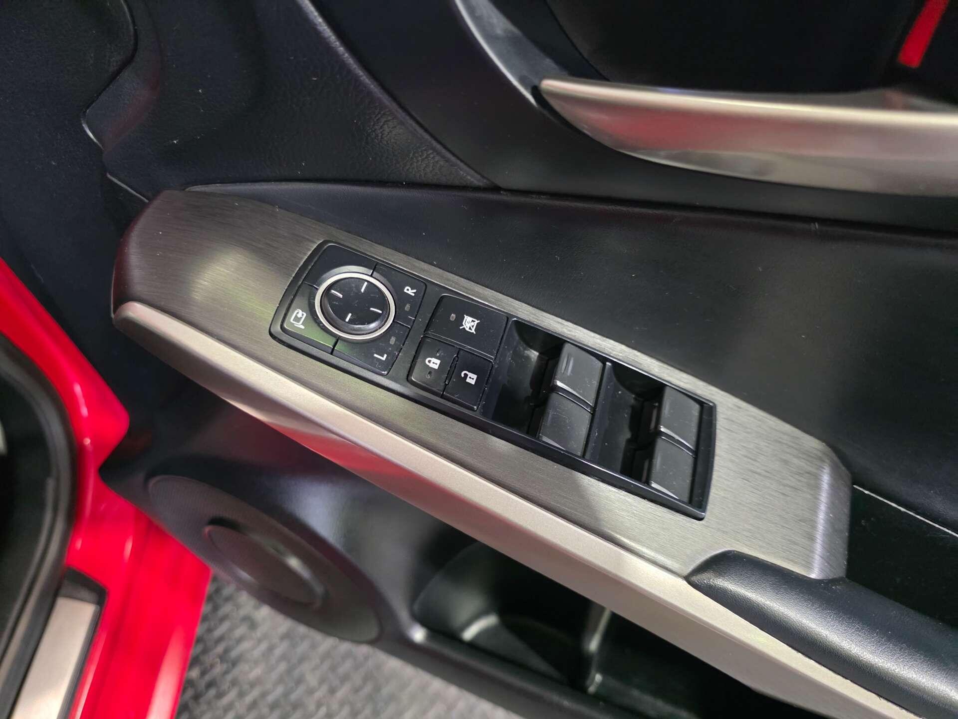 Lexus Is view 14
