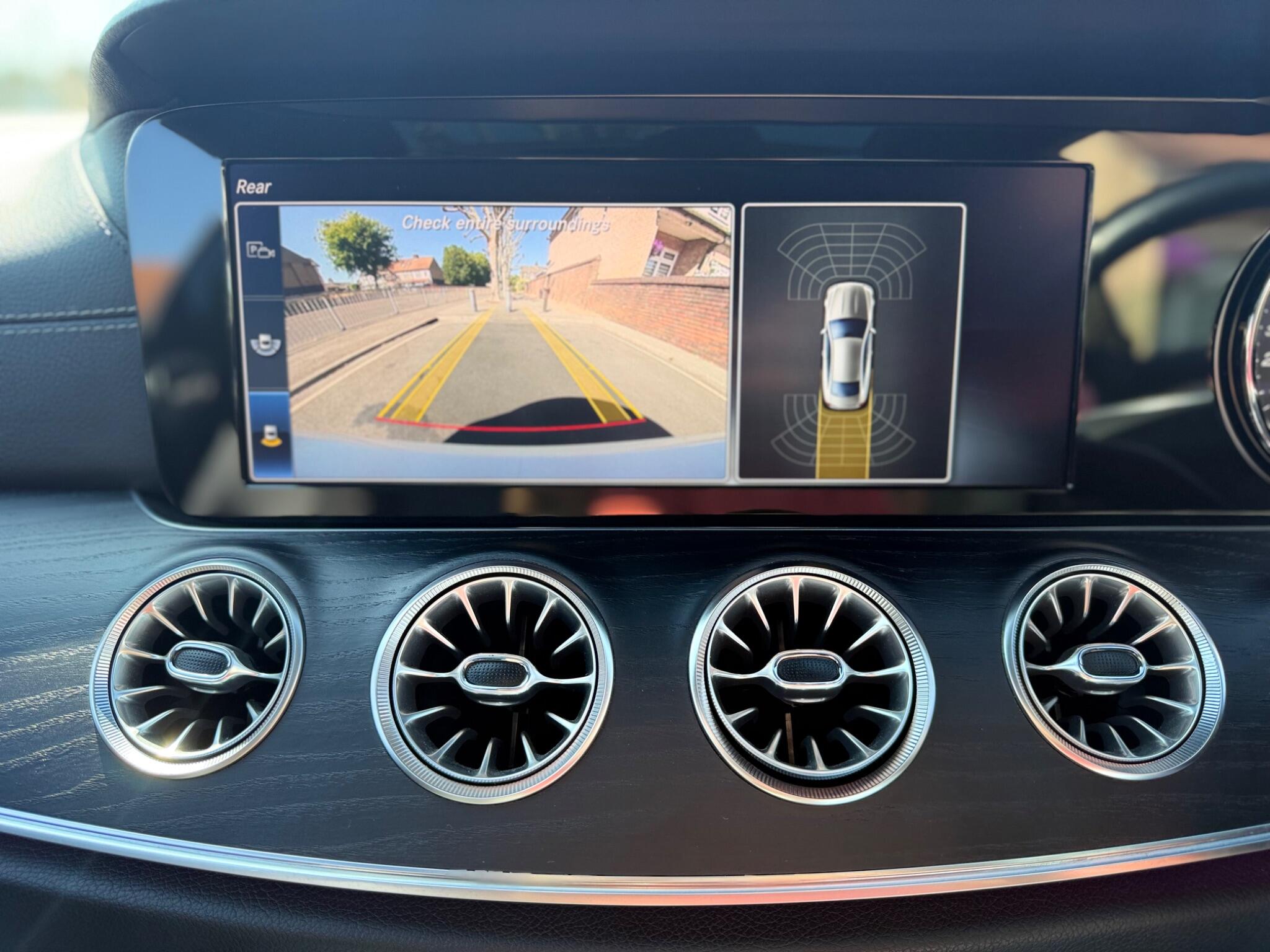 Mercedes-Benz E-Class view 24