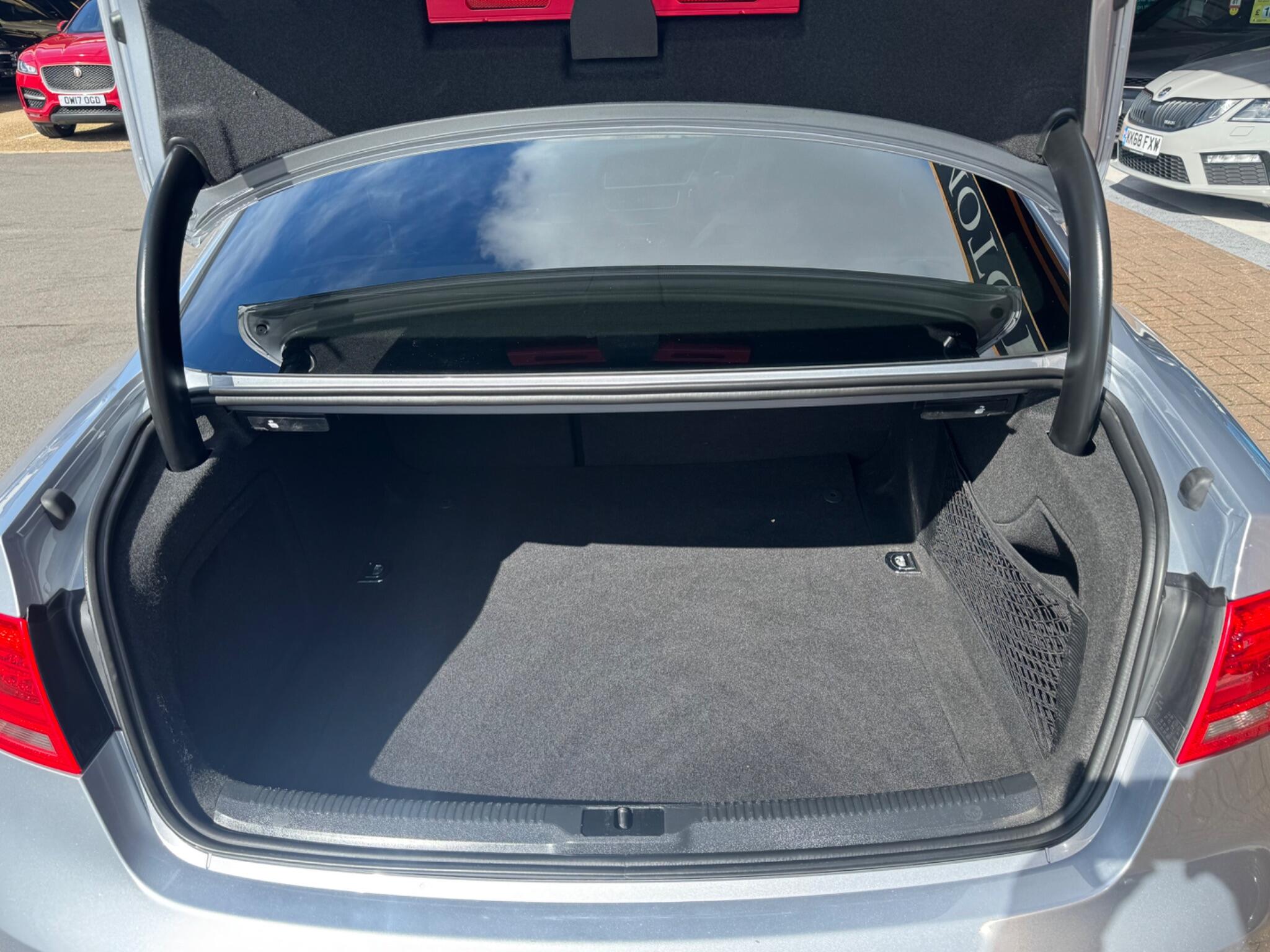 Audi A5 view 9