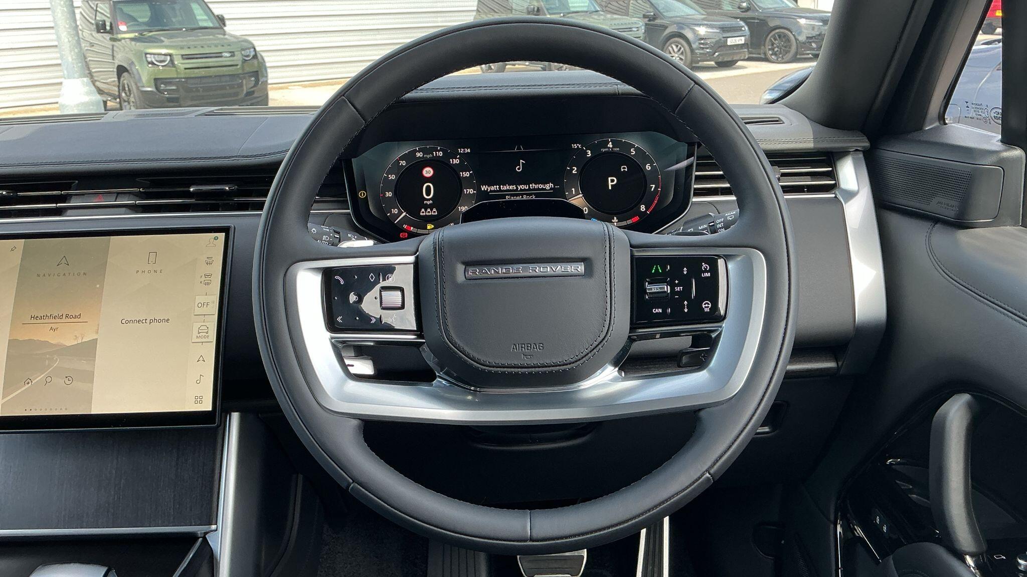 Land Rover Range Rover view 15