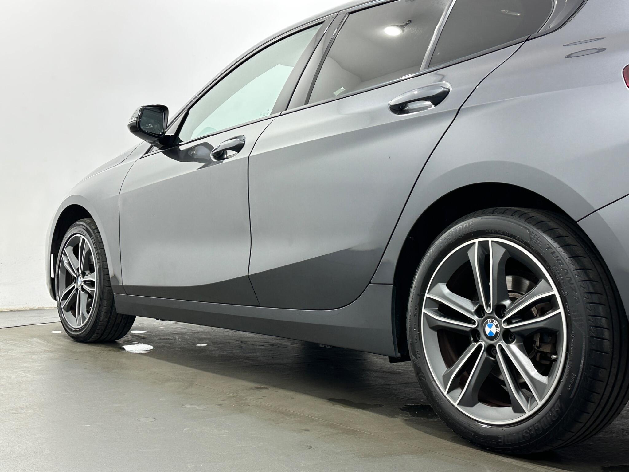 BMW 1 Series view 49