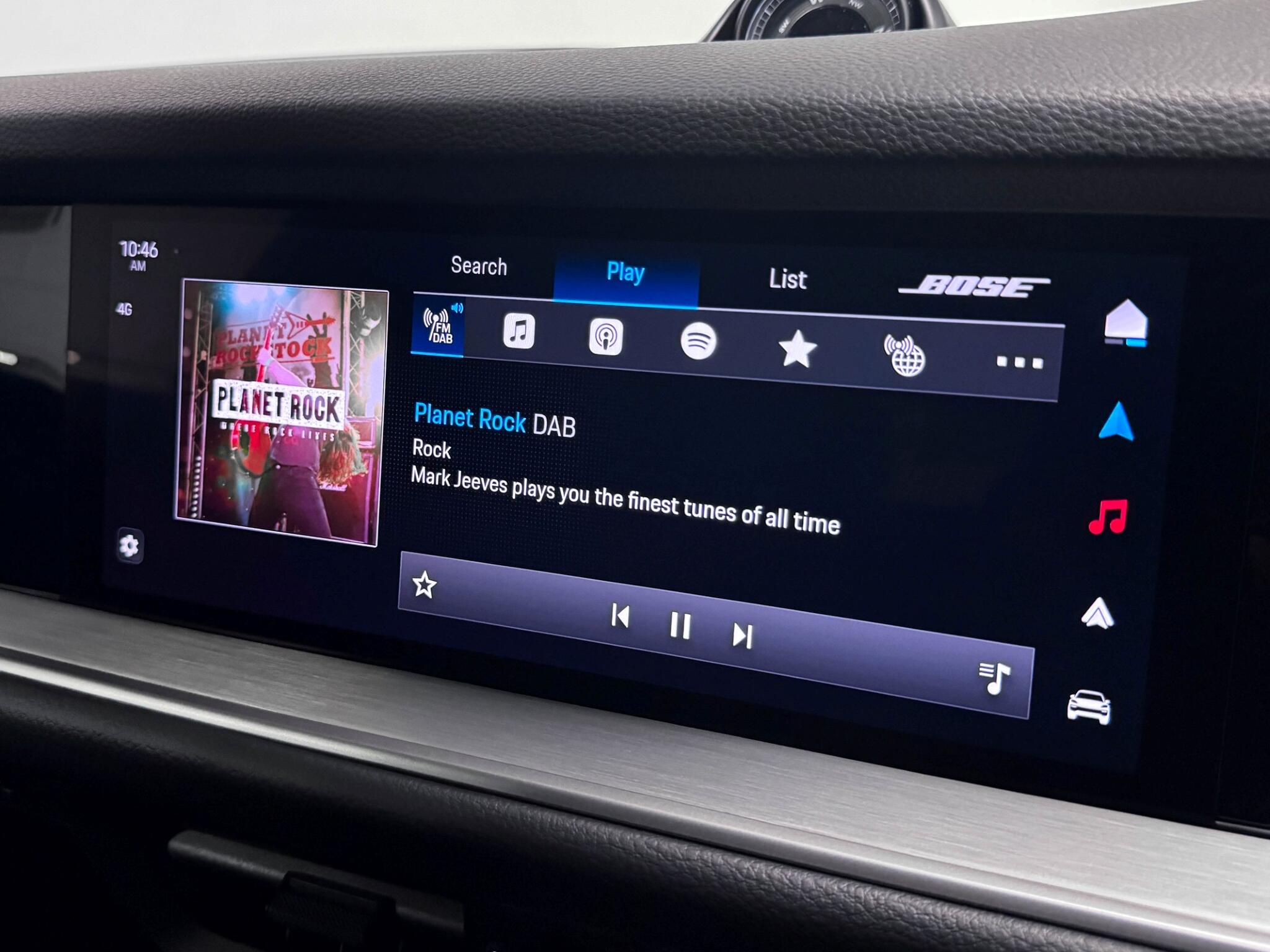 Porsche Cayenne view 43