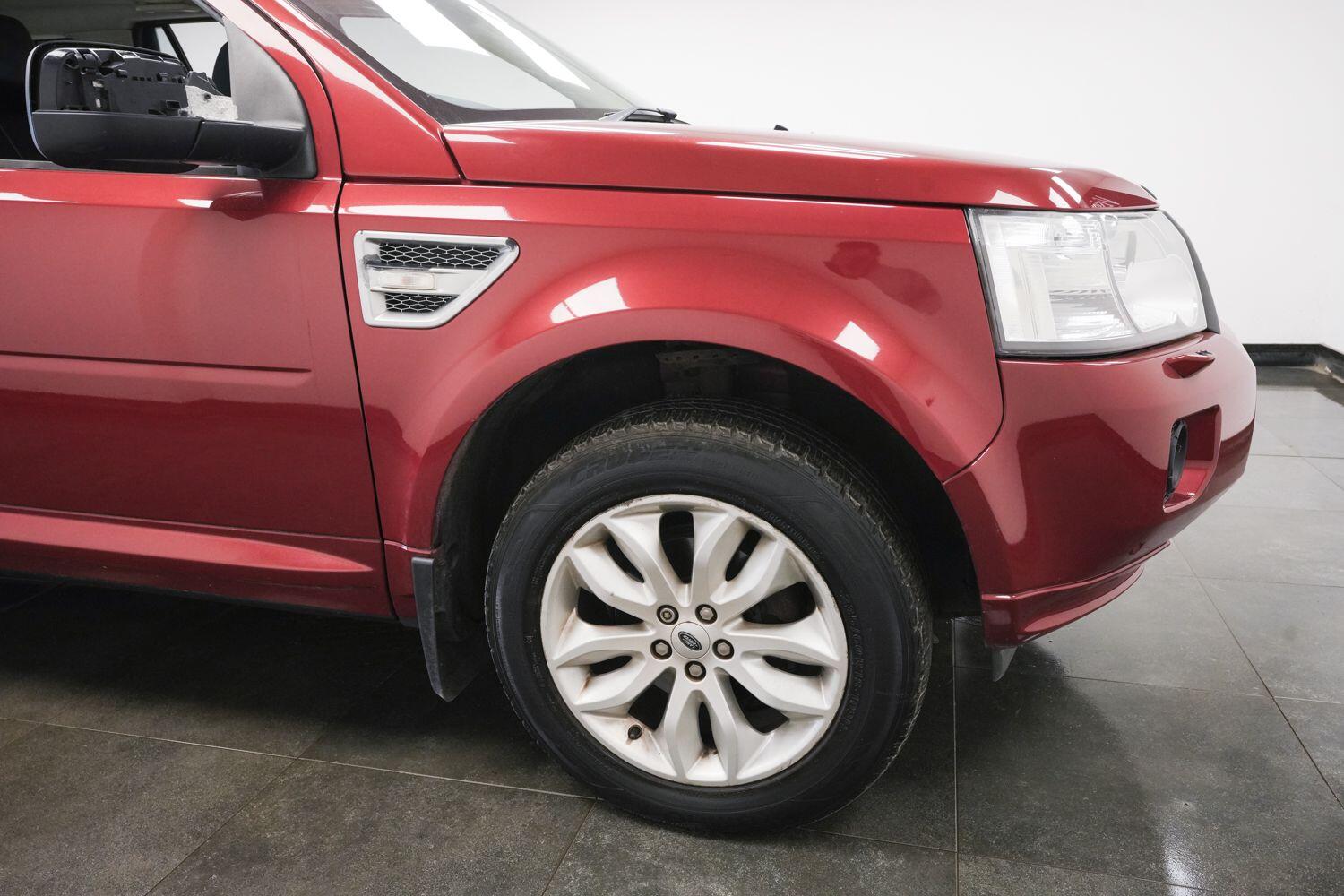 Land Rover Freelander 2 view 4