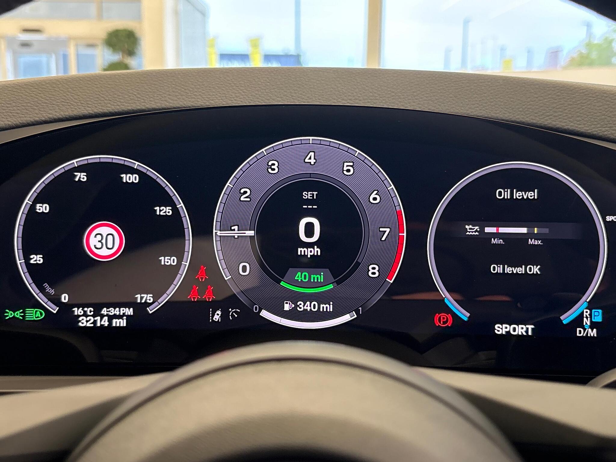 Porsche Cayenne view 16