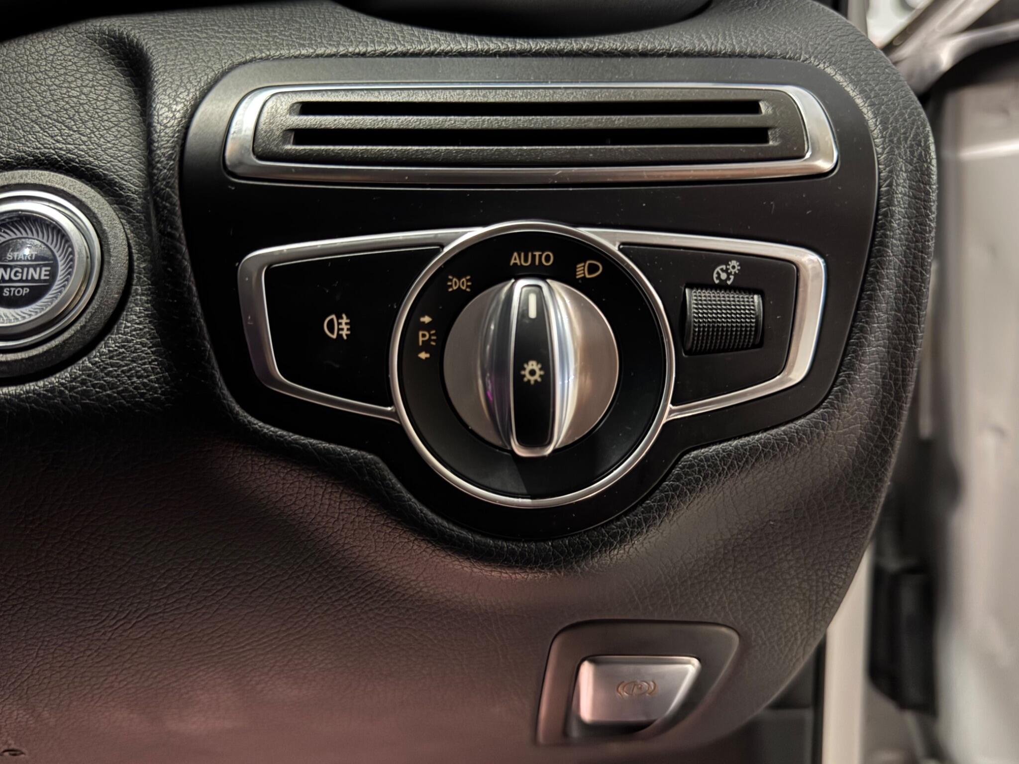 Mercedes-Benz C Class view 39