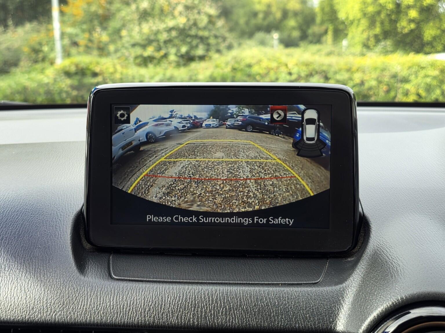 Mazda Mazda2 view 17