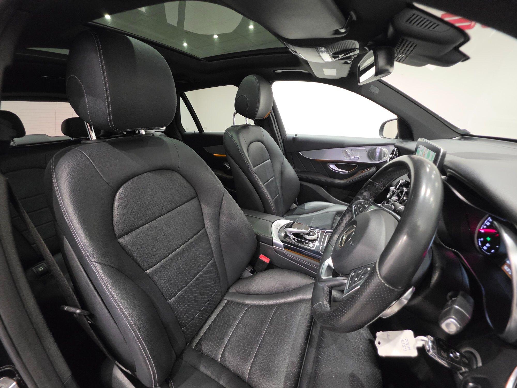 Mercedes-Benz GLC view 23